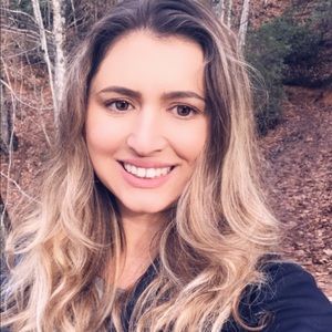 Meet your Posher, Adisa